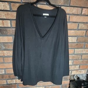 Simply threads black top